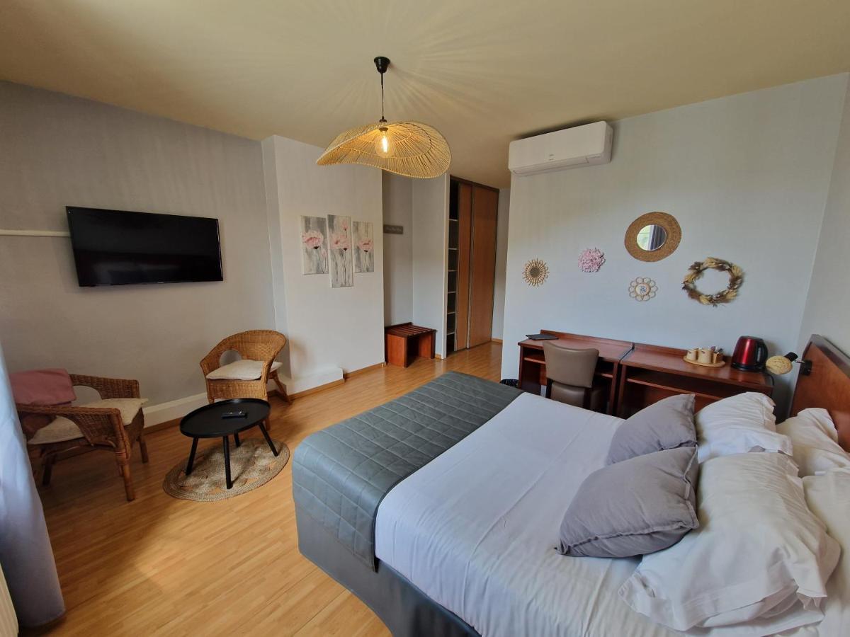Hotel Restaurant La Traverse Cénac-et-Saint-Julien 외부 사진